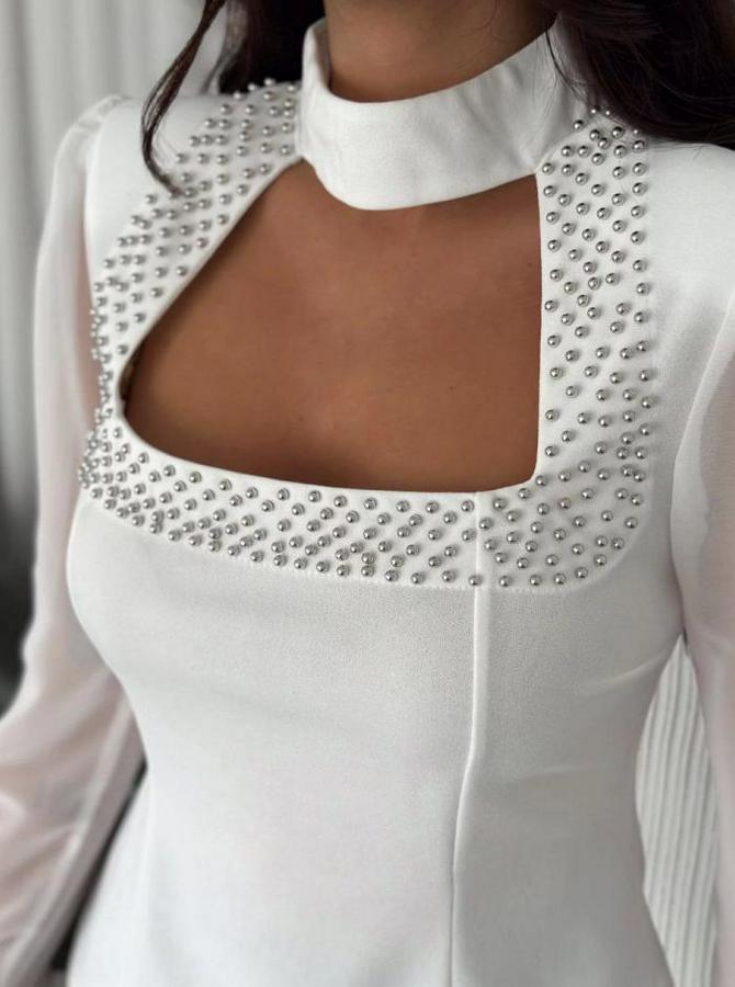 Kolları Şifon Göğüste Inci Boncuk Detaylı Bluz