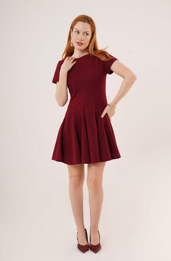 Önden Dikiş Detaylı Çan Model Bordo Elbise