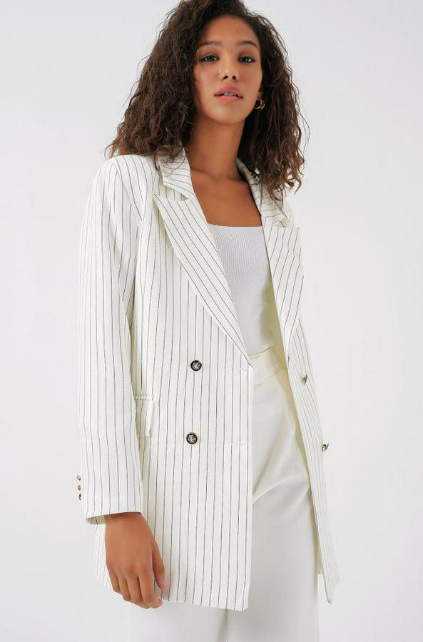 Beyaz Çift Düğmeli Çizgili Blazer Ceket