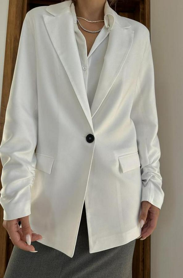 Ekru Kol Ucu Büzgülü Atlas Ceket