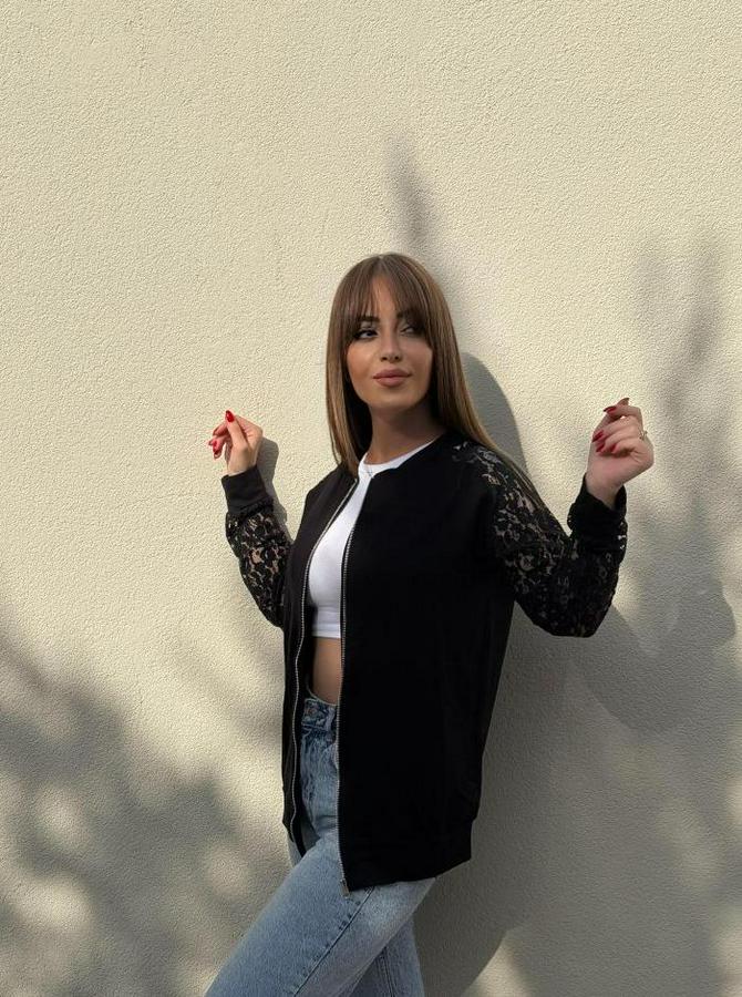 Uzun Kollu Kolları Dantel Detay Önden Fermuarlı Viskon Iki Iplik Ceket