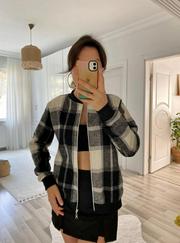 Uzun Kollu Önden Fermuarlı Ekose Desenli Ceket