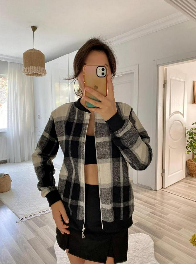 Uzun Kollu Önden Fermuarlı Ekose Desenli Ceket