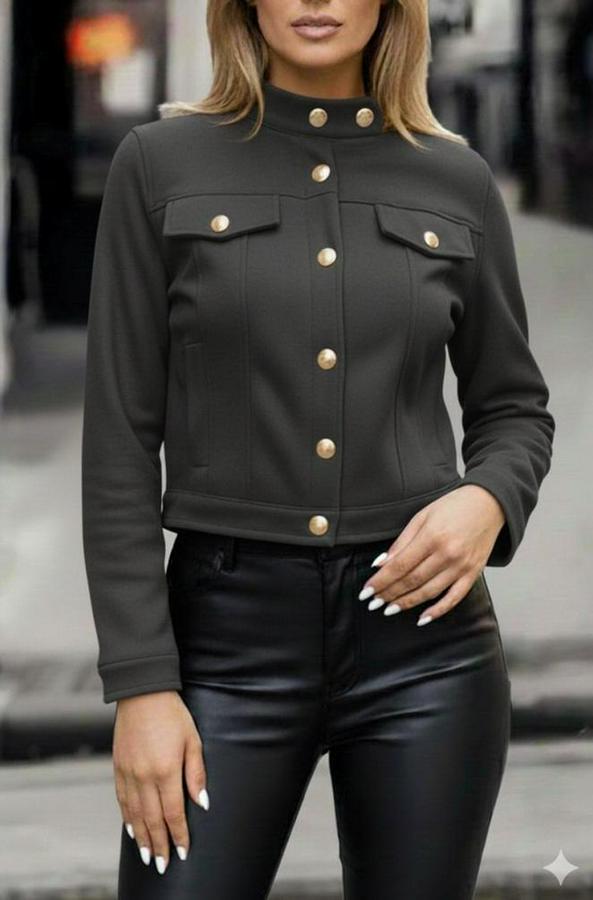 Uzun Kollu Yakadan Ve Önden Düğmeli Süet Kısa Ceket