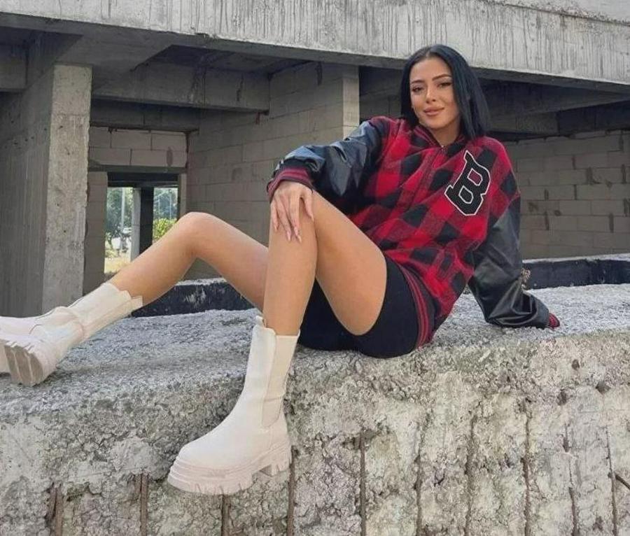 Pötikare Desen Nakışlı Kolej Ceket