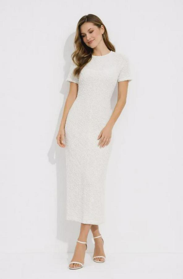 Beyaz Kısa Kollu Arkası Yırtmaçlı Uzun Elbise + Iç Göstermeyen Askılı Mini Elbiseli