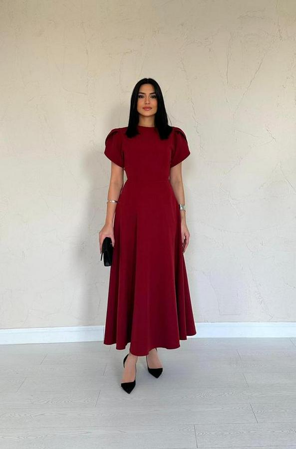 Bordo Arkası Fiyonk Garnili Britli Elbise