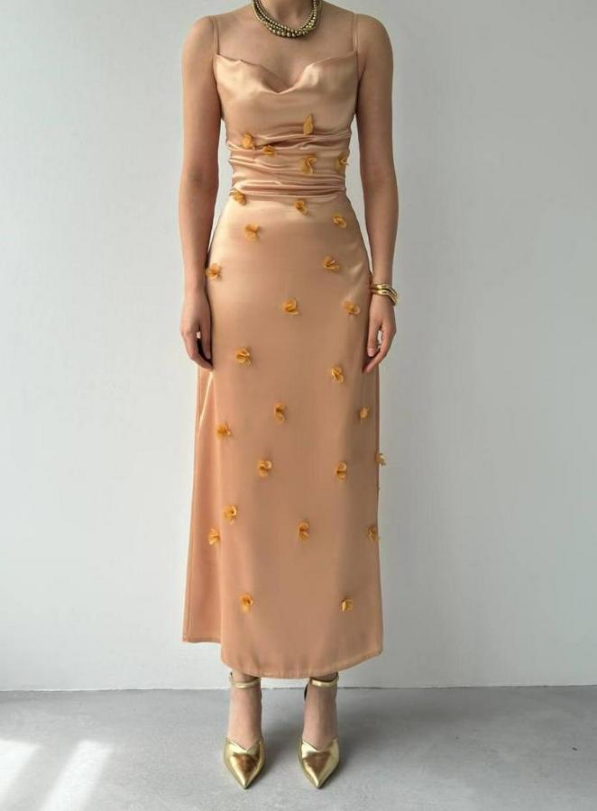 Dora Çiçek Detaylı Elbise