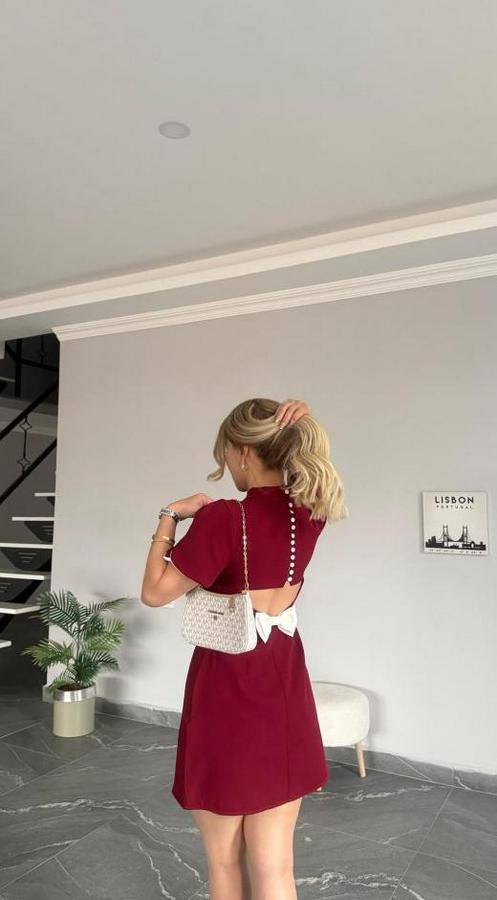 Atlas Kumaş Iç Astarlı Gizli Fermuarlı Inci Düğme Detaylı Mini Elbise