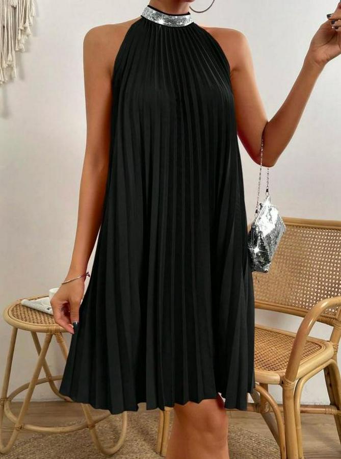 Balıkçı Yaka Omuzlardan Açık Pılelı Kısa Janjan Krep Elbise