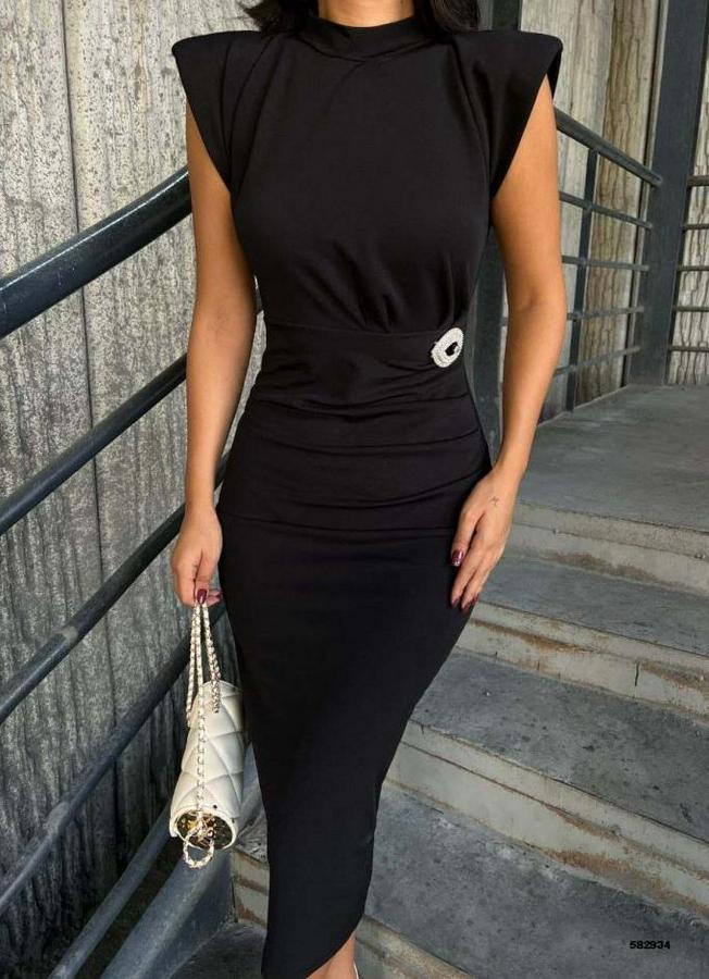 Bisiklet Yaka Vatkalı Broş Detay Kısa Kol Midi Boy Elbise