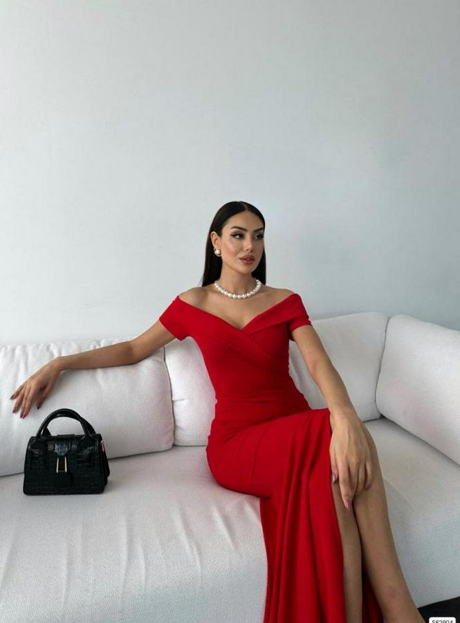 Dalgıç Kumaş Kayık Yaka Ve Dekolte Detaylı Elbise