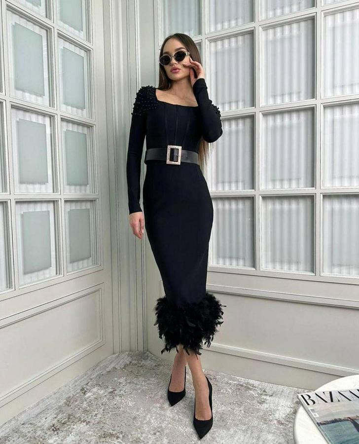 Etek Ucu Otriş Yakası Inci Detayli Midi Boy Elbise