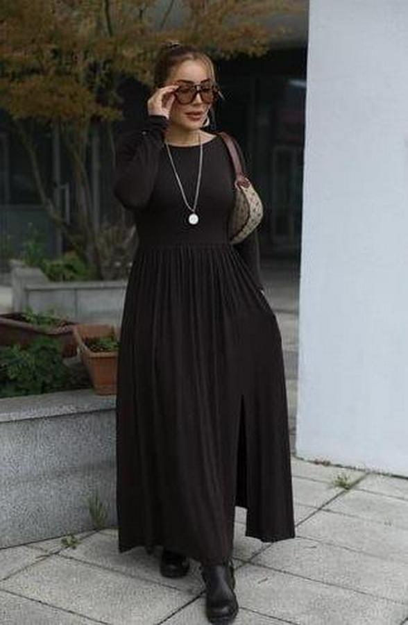 Kayık Yaka Sırt Dekoltesi Ve Yırtmaç Detay Maxi Boy Elbise