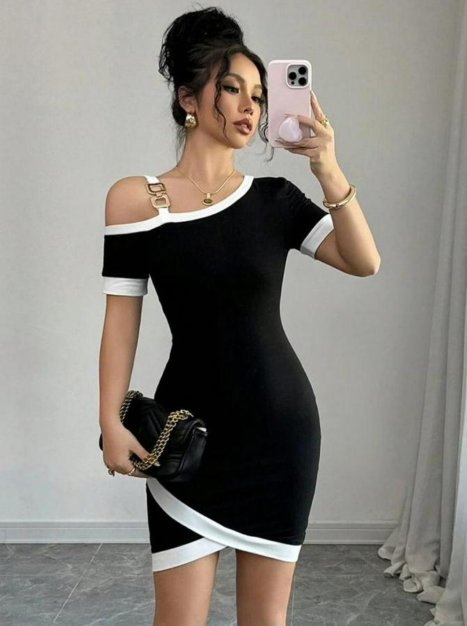 Kısa Kollu Asimetrik Kesim Yaka Şerit Ve Aksesuar Detaylı Modal Elbise