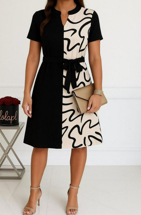 Kısa Kollu V Yakalı Çift Renkli Desenli Beli Kuşaklı Atlas Elbise