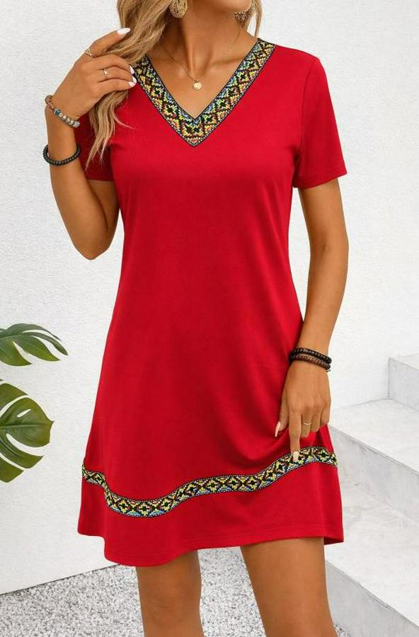 Kısa Kollu V Yakalı Etnik Desen Şerit Detaylı Viskon Elbise