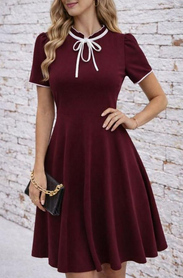 Kısa Kollu Yakadan Bağcıklı Ve Fırfırlı Midi Janjan Krep Elbise