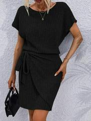 Kısa Kollu Yakası Açık Belden Lastikli Yandan Bağlamalı Kalın Fitilli Kaşkorse Elbise