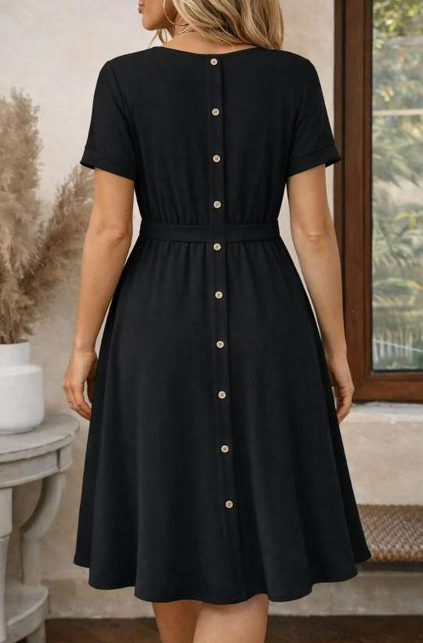 Kısa Kollu Yuvarlak Yaka Arkadan Düğmeli Viskon Midi Elbise