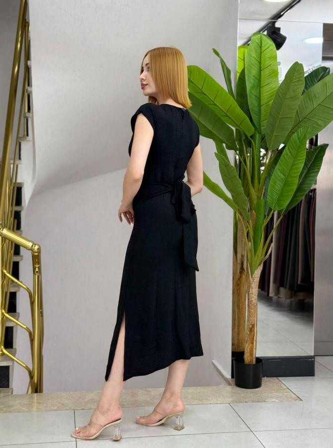 Kısa Kollu Yuvarlak Yaka Belden Bağcıklı Önden Yırtmaçlı Aerobin Elbise