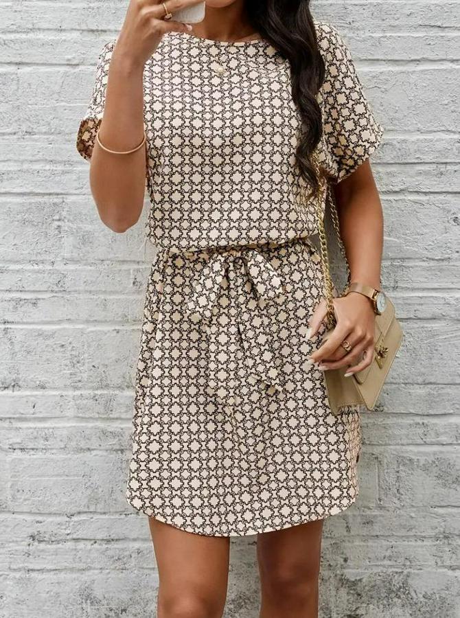 Kısa Kollu Yuvarlak Yaka Beli Kuşaklı Geometrik Desenli Süprem Elbise