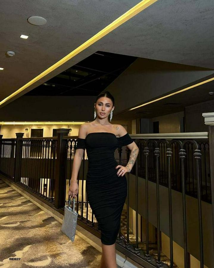 Madonna Yaka Sandy Kumaş Büzgü Detay Midi Boy Elbise