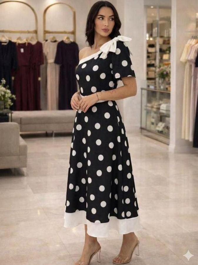 Omuz Dekolteli Fiyonk Ve Puantiye Detay Maxi Boy Elbise