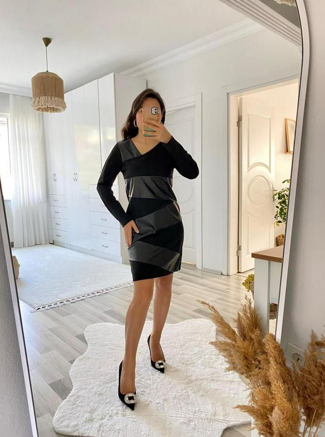 Uzun Kollu Asimetrik Yaka Süet Ve Deri Mini Boy Elbise