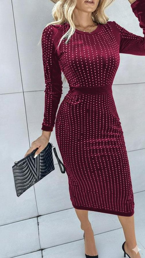 Uzun Kollu Bisiklet Yaka Taşlı Midi Kadife Elbise