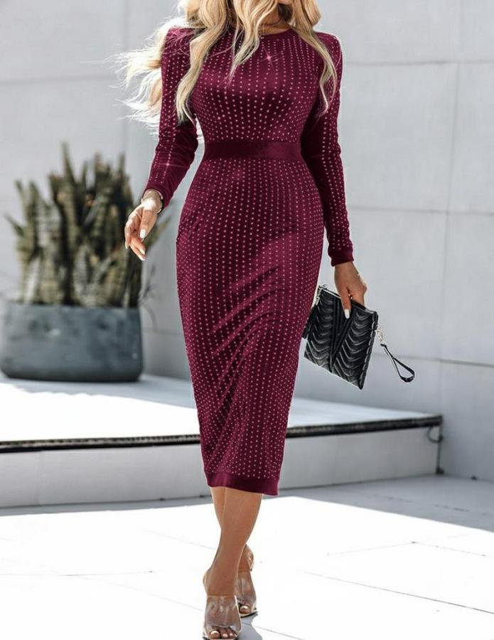 Uzun Kollu Bisiklet Yaka Taşlı Midi Kadife Elbise