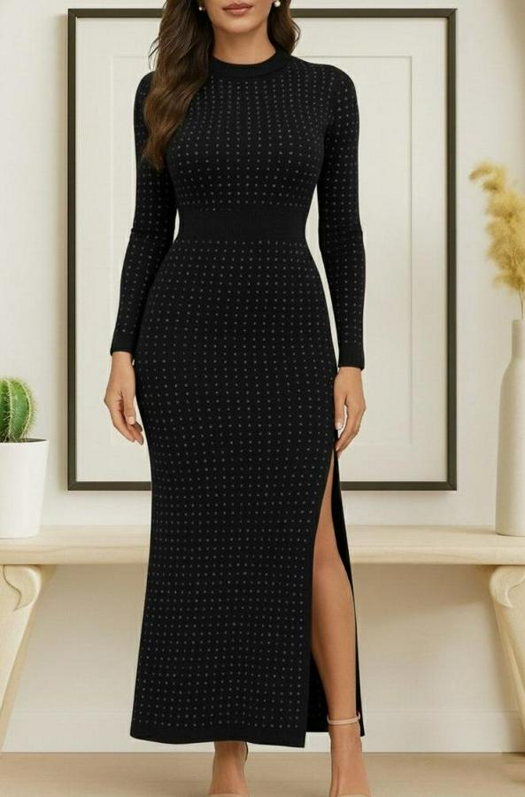 Uzun Kollu Bisiklet Yaka Taşlı Midi Kadife Elbise