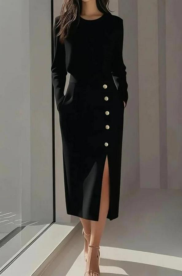 Uzun Kollu Bisiklet Yakalı Yandan Yırtmaçlı Düğmeli Midi Ithal Krep Elbise