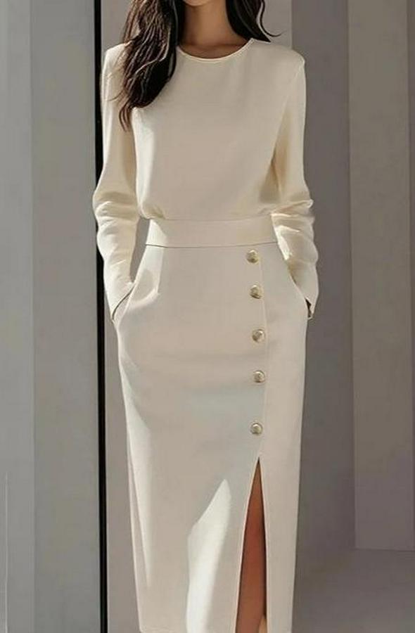 Uzun Kollu Bisiklet Yakalı Yandan Yırtmaçlı Düğmeli Midi Ithal Krep Elbise