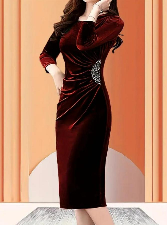 Uzun Kollu Bot Yaka Yanı Taş Detaylı Midi Kadife Elbise