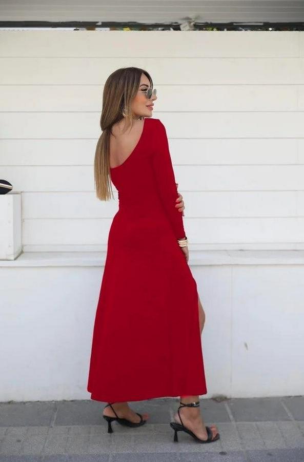 Uzun Kollu Hafif Kayık Yaka Sırt Dekolteli Yırtmaç Detaylı Viskon Tam Boy Elbise