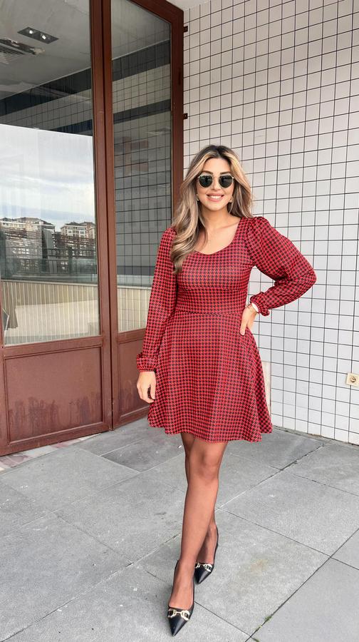 Uzun Kollu Kare Kalp Yakalı Mini Modal Elbise