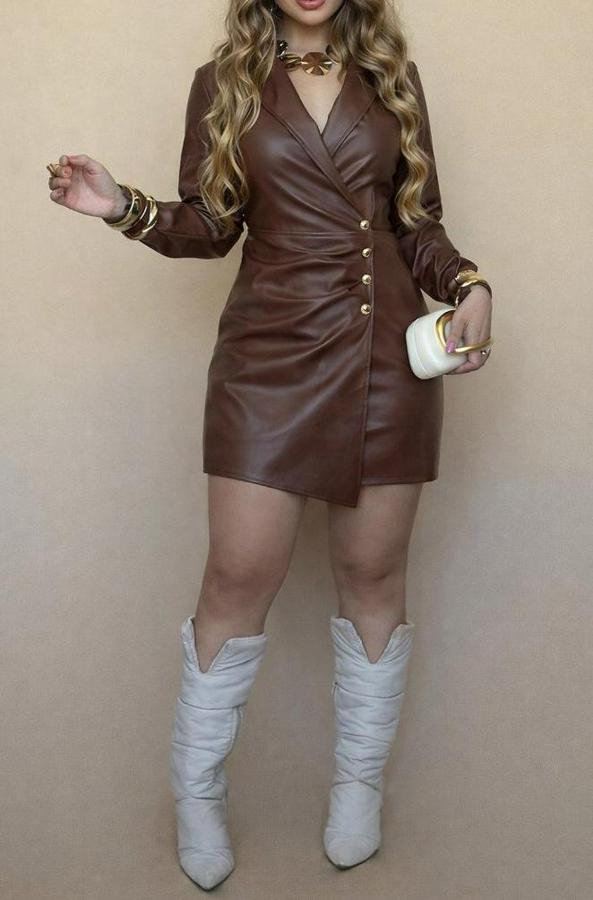 Uzun Kollu Kruvaze Yakalı Önden Büzgü Ve Düğmeli Asimetrik Kesim Detaylı Mini Deri Elbise