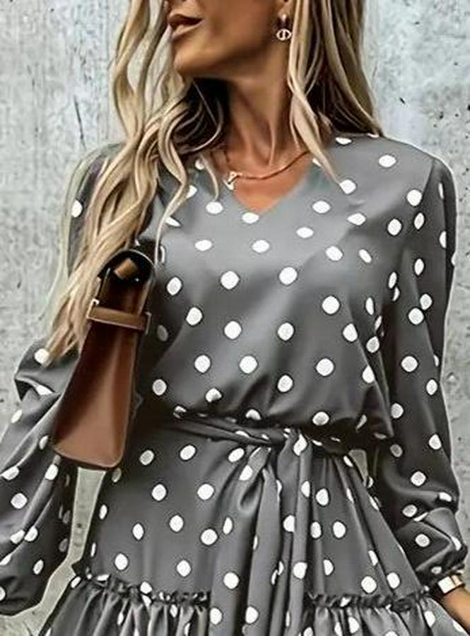 Uzun Kollu V Yakalı Belden Kuşaklı Puantiyeli Mini Modal Elbise