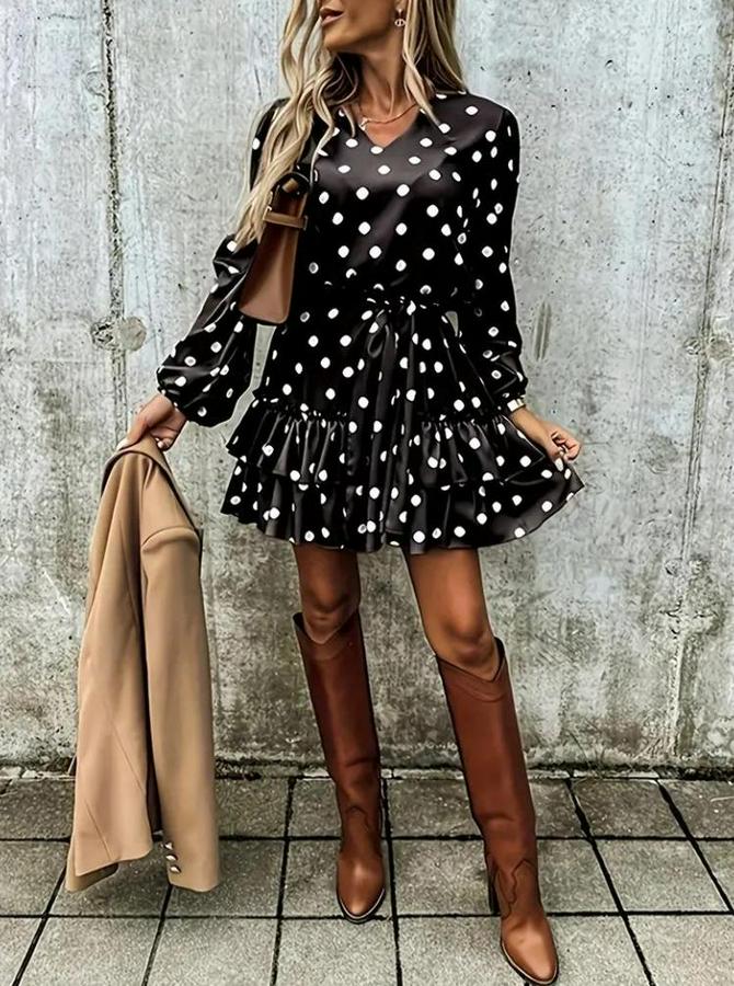Uzun Kollu V Yakalı Belden Kuşaklı Puantiyeli Mini Modal Elbise