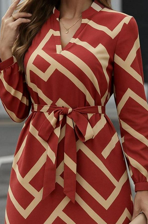 Uzun Kollu V Yakalı Desenli Belinde Kuşaklı Dalgıç Elbise