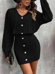 Uzun Kollu V Yakalı Önden Düğmeli Kısa Triko Elbise