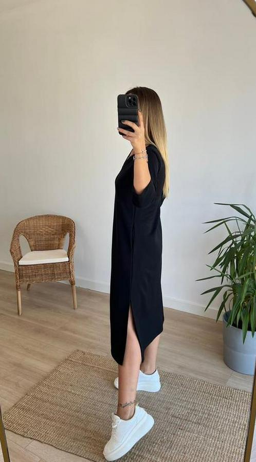 Uzun Kollu V Yakalı Yanlardan Yırtmaçlı Viskon Iki Iplik Midi Elbise