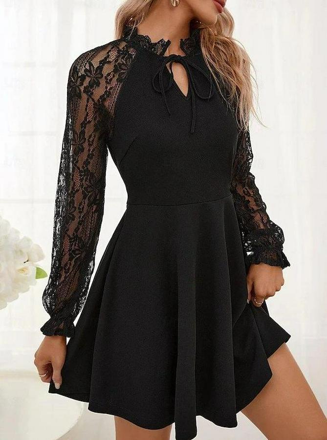 Uzun Kollu Yakadan Bağcıklı Dantel Detaylı Kısa Ithal Krep Elbise