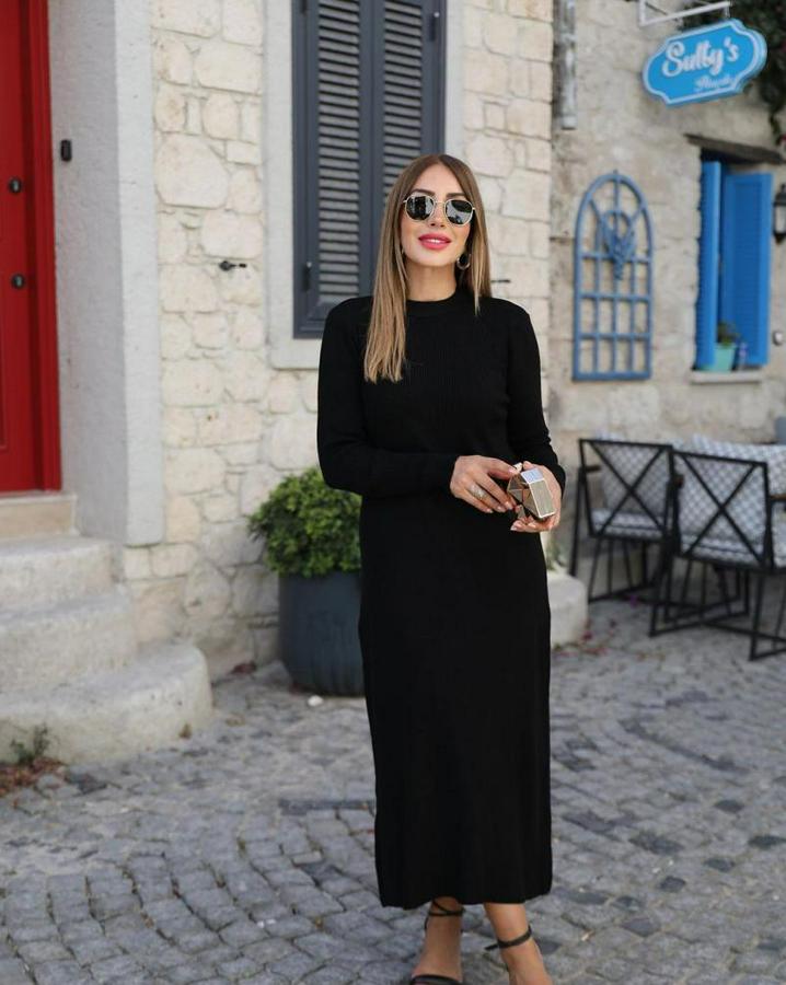 Uzun Kollu Yarı Balıkçı Yaka Arkadan Pencere Detaylı Bağcıklı Midi Triko Elbise