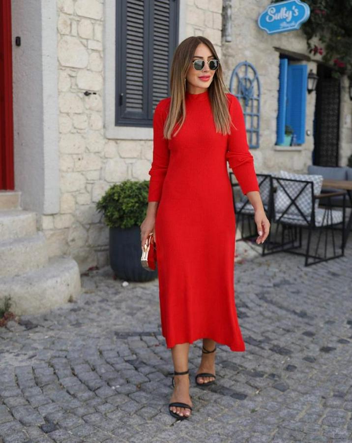 Uzun Kollu Yarı Balıkçı Yaka Arkadan Pencere Detaylı Bağcıklı Midi Triko Elbise