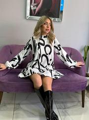 Uzun Kollu Yarı Balıkçı Yaka Desenli Kısa Dalgıç Elbise