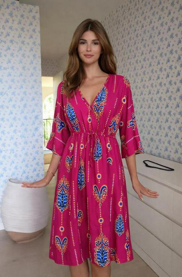 V Yaka Beli Bağçık Detay Etnik Desen Baskılı Midi Boy Elbise