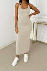 Yuvarlak Yaka Sırttan Çapraz Şerit Love Detaylı Yırtmaçlı Viskon Elbise