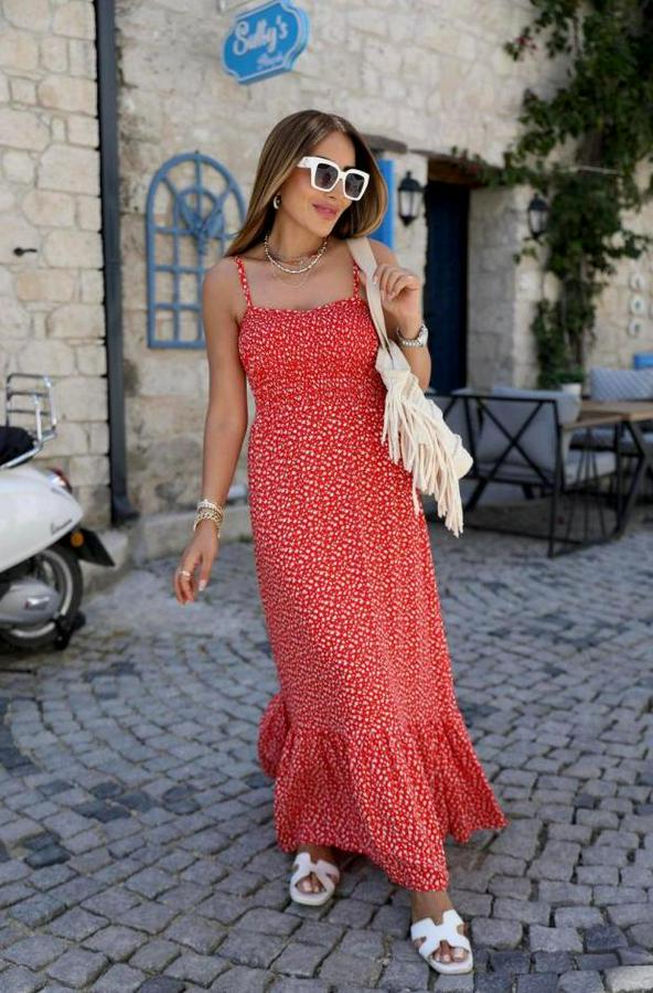 Kırmızı Eteği Fırfırlı Elbise